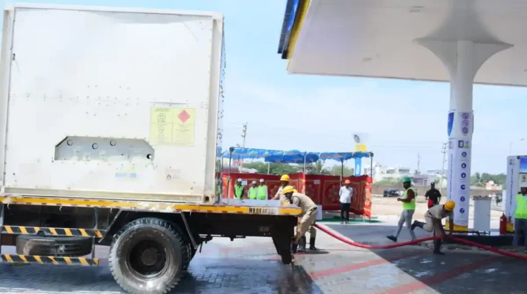 BREAKING : CNG ಬೆಲೆಯಲ್ಲ ಮತ್ತೆ 1 ರೂಪಾಯಿ ಏರಿಕೆ : 48 ಗಂಟೆಗಳಲ್ಲಿ 3 ರೂಪಾಯಿ ದುಬಾರಿ