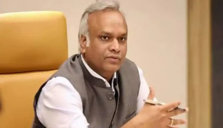 ಎಸ್ಸಿ ಒಳಮೀಸಲಾತಿ ಆಯ್ತು.. ಈಗ ಎಸ್ಟಿ ಸಮುದಾಯದವರ ಬೇಡಿಕೆಗೆ ಏನಂದ್ರು ಪ್ರಿಯಾಂಕ್ ಖರ್ಗೆ..?