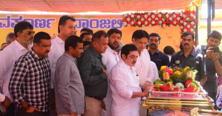 ಸಚಿವ ಡಿ. ಸುಧಾಕರ್ ಅಗಲಿಕೆ: ಚಳ್ಳಕೆರೆಯಲ್ಲಿ ಗಣ್ಯರಿಂದ ಅಂತಿಮ ದರ್ಶನ, ಕಂಬನಿ