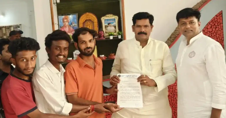 ಚಿತ್ರದುರ್ಗದಲ್ಲಿ ದುರ್ಗೋತ್ಸವ ಆಚರಿಸಲು ಅನುದಾನ ನೀಡಿ : ಪಪ್ಪಿಸ್ ಸ್ಟೂಡೆಂಟ್ಸ್ ಮನವಿ