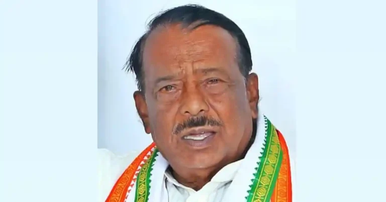 ಇಂದು ಮಧ್ಯಾಹ್ನ ಸ್ವಗ್ರಾಮ ಹನುಮಂತನಹಳ್ಳಿ ತೋಟದಲ್ಲಿ ಮಾಜಿ ಸಚಿವ ವೆಂಕಟರಮಣಪ್ಪ ಅಂತ್ಯಕ್ರಿಯೆ