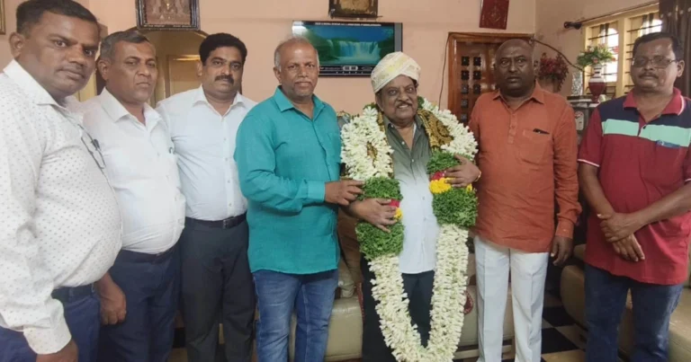 ಹಿರಿಯ ಸಾಹಿತಿ ಡಾ.ಬಿ.ಎಲ್.ವೇಣು ಹುಟ್ಟುಹಬ್ಬ ; ಅಭಿಮಾನಿಗಳಿಂದ ಆಚರಣೆ