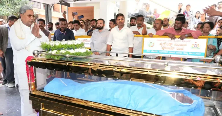 ನಾಳೆ ಚಳ್ಳಕೆರೆಗೆ ಮುಖ್ಯಮಂತ್ರಿ ಸಿದ್ದರಾಮಯ್ಯ ; ಸಚಿವ ಸುಧಾಕರ್ ಅಂತ್ಯಕ್ರಿಯೆಯಲ್ಲಿ ಭಾಗಿ