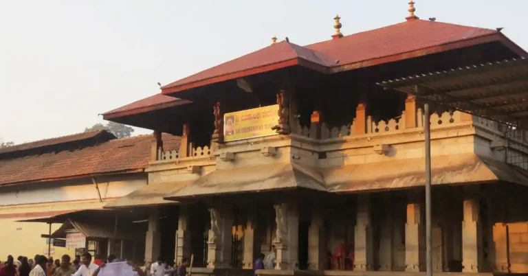 ಕೊಲ್ಲೂರು ಮೂಕಾಂಬಿಕಾ ದೇಗುಲದ ದರ್ಶನದ ಬಗ್ಗೆ ಭಕ್ತರಿಗೆ ಪೊಲೀಸ್ ಇಲಾಖೆಯಿಂದ ಮಹತ್ವದ ಸೂಚನೆ
