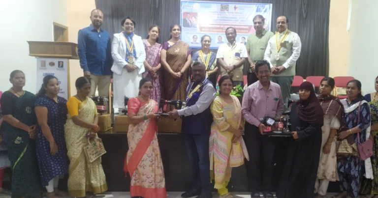 ರೋಟರಿ ಕ್ಲಬ್ ಸೇವಾ ಕಾರ್ಯಕ್ಕೆ ಮತ್ತೊಂದು ಗರಿ; ಫಲಾನುಭವಿಗಳಿಗೆ ಹೊಲಿಗೆ ಯಂತ್ರ ವಿತರಣೆ