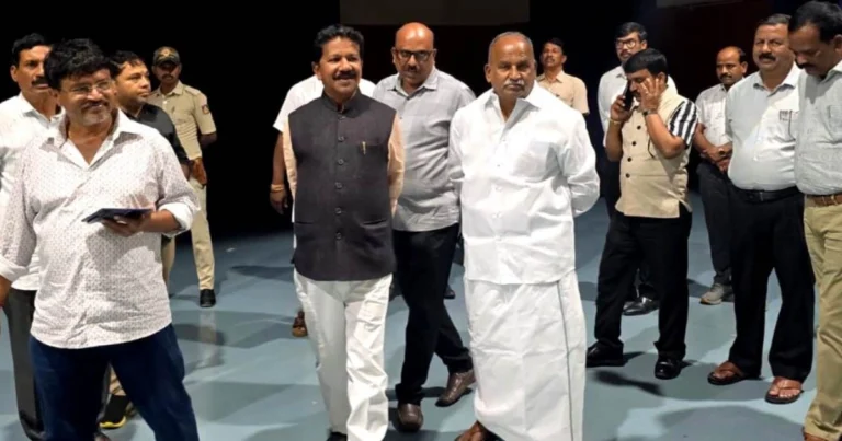 ಜುಲೈ 25ಕ್ಕೆ ಚಿತ್ರದುರ್ಗಕ್ಕೆ ಸಿಎಂ ಡಿಕೆಶಿ ; ವಿಭಾಗಮಟ್ಟದ ಪ್ರಗತಿ ಪರಿಶೀಲನಾ ಸಭೆಯ ಸಿದ್ಧತೆ ವೀಕ್ಷಿಸಿದ ಶಾಸಕರು, ಅಧಿಕಾರಿಗಳು
