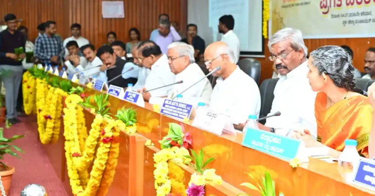 ಬರ ನಿರ್ವಹಣೆ ಸರ್ಕಾರದಿಂದ ಸಲಕ ಸಿದ್ದತೆ ; ಅಧಿಕಾರಿಗಳು ಸಮನ್ವಯತೆಯಿಂದ ಕಾರ್ಯನಿರ್ವಹಿಸಿ : ಉಪಮುಖ್ಯಮಂತ್ರಿ ಡಾ.ಜಿ.ಪರಮೇಶ್ವರ