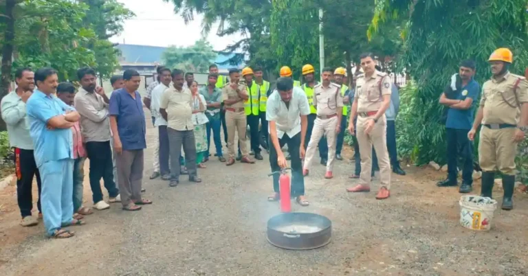 ಅಗ್ನಿ ಸುರಕ್ಷತಾ ಅಣುಕು ಪ್ರದರ್ಶನ : ಅಗ್ನಿ ಅವಘಡಗಳ ನಿರ್ವಹಣೆ ಕುರಿತು ತರಬೇತಿ
