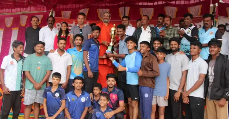 ಚಿತ್ರದುರ್ಗದಲ್ಲಿ ನಡೆದ ಲೆದರ್ ಬಾಲ್ ಕ್ರಿಕೆಟ್ ಟೂರ್ನಮೆಂಟ್ : ತುಮಕೂರು ಅರೇನಷಲ್ಸ್ ತಂಡಕ್ಕೆ ಪ್ರಥಮ ಸ್ಥಾನ