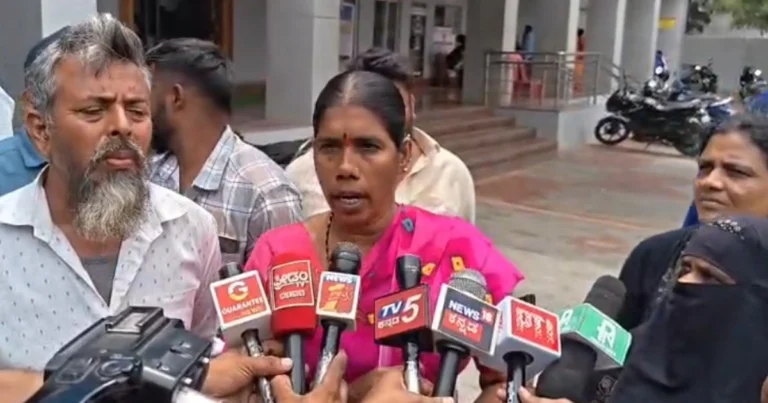 ಚಿತ್ರದುರ್ಗದಲ್ಲಿ ಬೀದಿ ನಾಯಿಗಳ ಹಾವಳಿ: ನಾಲ್ವರು ಮಕ್ಕಳ ಮೇಲೆ ದಾಳಿ, ಪೋಷಕರ ಆಕ್ರೋಶ
