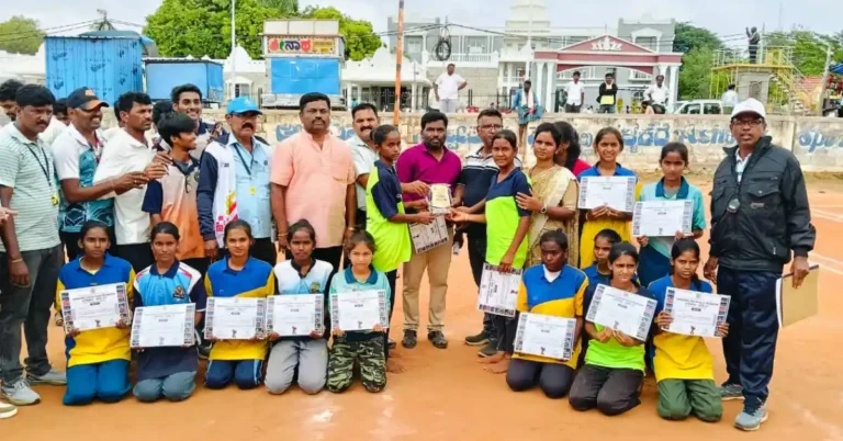 ಹೋಬಳಿ ಮಟ್ಟದ ಕ್ರೀಡಾಕೂಟ: ಕಬಡ್ಡಿ, ವಾಲಿಬಾಲ್‌ನಲ್ಲಿ ಪ್ರಥಮ ಸ್ಥಾನ ಗೆದ್ದ ರೇಖಲಗೆರೆ ತಾಂಡಾದ ಶಾಲಾ ಮಕ್ಕಳು!