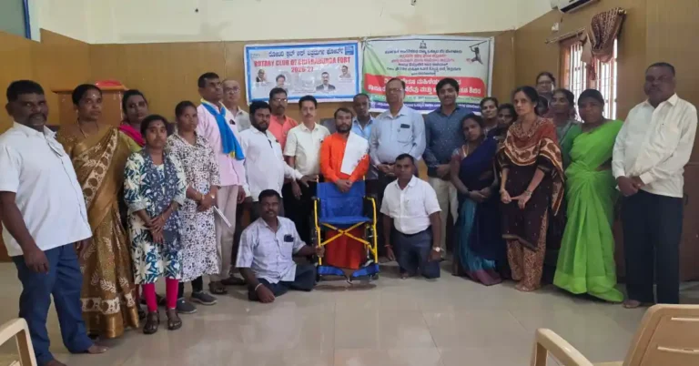 ವಿಕಲಚೇತನರ ಕಾನೂನು ನೆರವು ಶಿಬಿರದ ಸಮಾರೋಪ: ರೋಟರಿ ಕ್ಲಬ್ ಫೋರ್ಟ್ ವತಿಯಿಂದ ವ್ಹೀಲ್ ಚೇರ್ ಕೊಡುಗೆ
