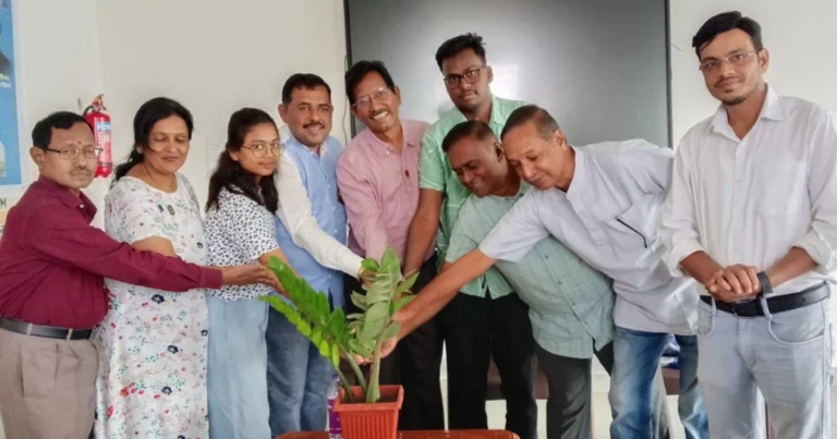 ಪದವಿಯ ಜೊತೆಗೆ ಸಂವಹನ ಕೌಶಲ್ಯ, ನಾಯಕತ್ವ ಗುಣ ಅಗತ್ಯ : ರೊ. ಪಿಡಿಜಿ ಮಧುಪ್ರಸಾದ್