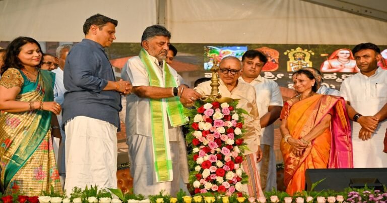 ತಿರುಪತಿಯಲ್ಲಿ ರಾಜ್ಯದ ಗಣ್ಯರಿಗೆ ಮೊದಲ ಆರತಿ: ಸಿಎಂ ಡಿ.ಕೆ ಶಿವಕುಮಾರ್