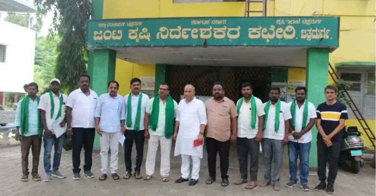ಬರ ಘೋಷಿಸದೆ ರೈತರನ್ನು ಸಂಕಷ್ಟಕ್ಕೆ ತಳ್ಳಿದೆ ರಾಜ್ಯ ಸರ್ಕಾರ”: ಚಿತ್ರದುರ್ಗದಲ್ಲಿ ಡಾ. ನವೀನ್ ಕುಮಾರ್ ಆಕ್ರೋಶ