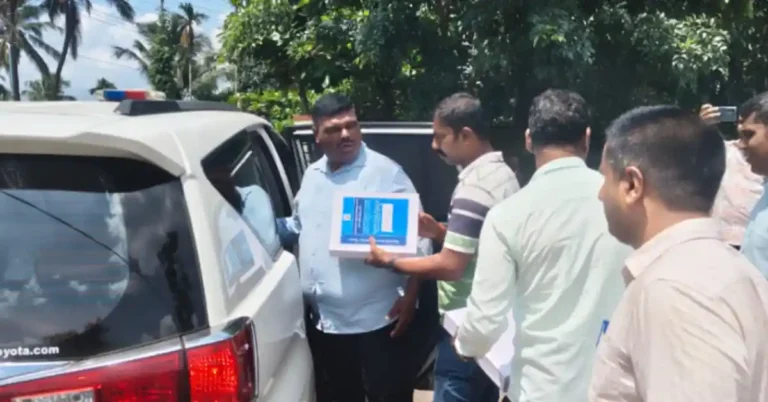 ಧರ್ಮಸ್ಥಳ ಬುರುಡೆ ಷಡ್ಯಂತ್ರ ಪ್ರಕರಣ: ಎಸ್ಐಟಿ ತನಿಖೆ ಪೂರ್ಣ, 7 ಸಾವಿರ ಪುಟಗಳ ಚಾರ್ಜ್ಶೀಟ್ ಸಲ್ಲಿಕೆ