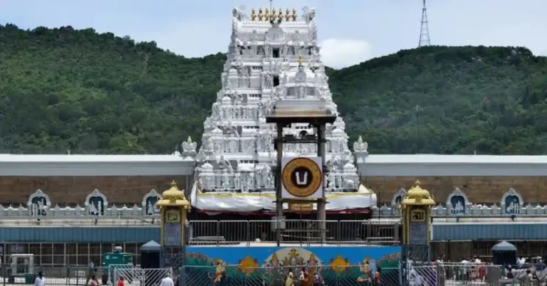 ವೆಂಕಟೇಶ್ವರ ದರ್ಶನಕ್ಕೆ ತೆರಳುವವರಿಗೆ ಎಚ್ಚರಿಕೆ; ಟೋಕನ್ ವಿತರಣೆಗೆ ತಾತ್ಕಾಲಿಕ ಬ್ರೇಕ್