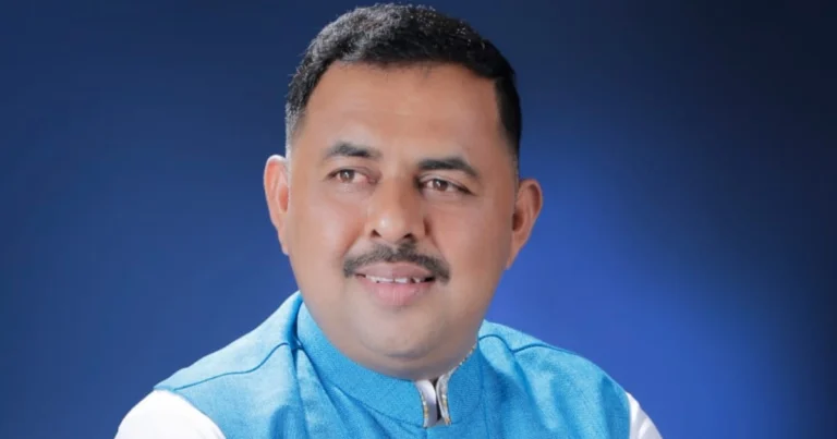 ರೋಟರಿ ಕ್ಲಬ್ ಚಿತ್ರದುರ್ಗ ನೂತನ ಅಧ್ಯಕ್ಷರಾಗಿ ರೊ. ಯೋಗೀಶ್ ಸಹ್ಯಾದ್ರಿ, ಪದಗ್ರಹಣ ಸಮಾರಂಭ