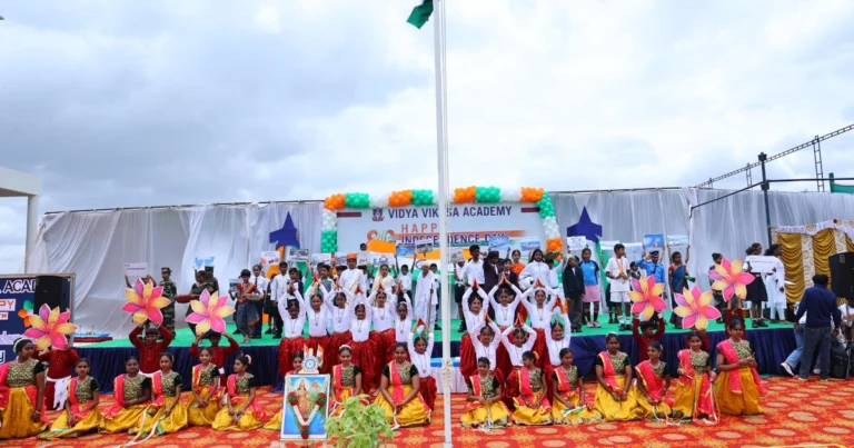 ಚಿತ್ರದುರ್ಗ | ವಿದ್ಯಾ ವಿಕಾಸ ಅಕಾಡೆಮಿಯಲ್ಲಿ ಸಂಭ್ರಮದ 80ನೇ ಸ್ವಾತಂತ್ರ್ಯ ದಿನಾಚರಣೆ