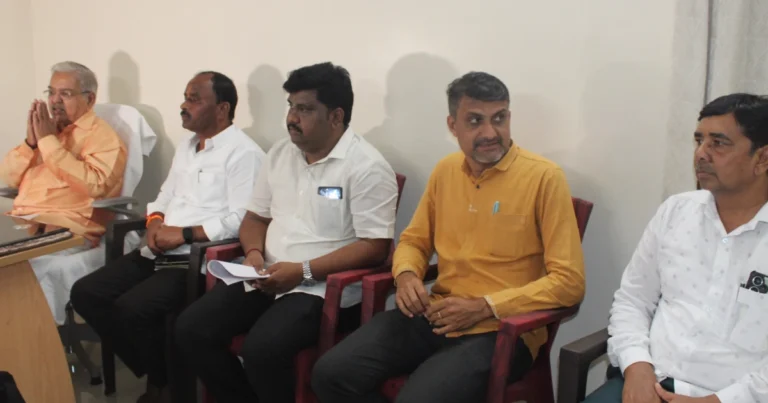 ದೇಶದಲ್ಲಿ ಅರಾಜಕತೆ ಸೃಷ್ಟಿಗೆ ರಾಹುಲ್ ಗಾಂಧಿ ಕುಮ್ಮಕ್ಕು: ಸಂಸದ ಕಾರಜೋಳ ಆರೋಪ