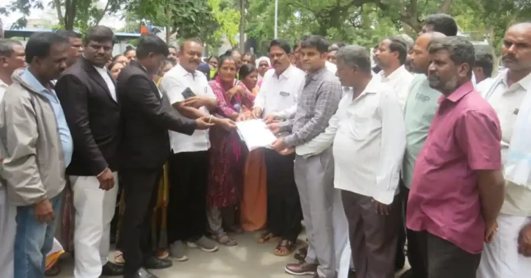 ಬಡವರಿಗೆ ನಿವೇಶನ ಮಂಜೂರು ಮಾಡುವಂತೆ ಒತ್ತಾಯಿಸಿ ಪ್ರತಿಭಟನೆ