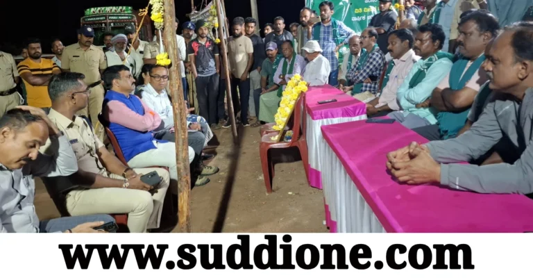 ಭೀಮ ಸಮುದ್ರದಲ್ಲಿ 23 ನೇ ದಿನಕ್ಕೆ ಕಾಲಿಟ್ಟ ರೈತರ ಧರಣಿ ; ಅಧಿಕಾರಿಗಳ ಆಶ್ವಾಸನೆಗೆ ಒಪ್ಪದ ರೈತರು