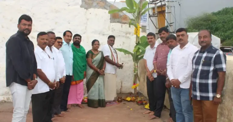ಚಿತ್ರದುರ್ಗ: 69ನೇ ವರ್ಷದ ಶ್ರೀ ಪ್ರಸನ್ನ ಗಣಪತಿ ಪೂಜಾ ಮಹೋತ್ಸವ; ಆನೆ ಬಾಗಿಲು ಆವರಣದಲ್ಲಿ ಪೆಂಡಾಲ್ ನಿರ್ಮಾಣಕ್ಕೆ ಭೂಮಿ ಪೂಜೆ