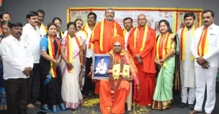 ಯುವಪೀಳಿಗೆ ಮೊಬೈಲ್ ದಾಸರಾಗದೆ ಶರಣರ ಕಾಯಕ ಸಿದ್ಧಾಂತ ಮೈಗೂಡಿಸಿಕೊಳ್ಳಲಿ: ಬಸವಲಿಂಗ ಶ್ರೀಗಳ ಕರೆ
