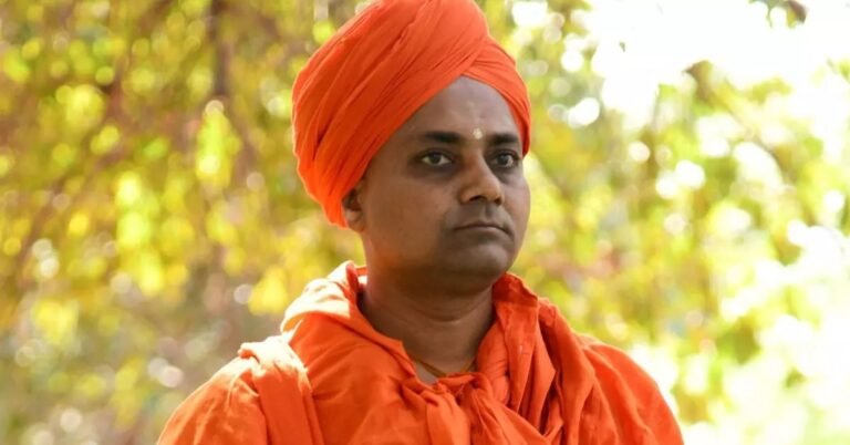 ಗವಿಸಿದ್ದೇಶ್ವರ ಶ್ರೀಗಳಿಂದ ಈ ಬಾರಿಯ ಮೈಸೂರು ದಸರಾ ಉದ್ಘಾಟನೆ: ಸಿಎಂ ಡಿ.ಕೆ. ಶಿವಕುಮಾರ್ ಘೋಷಣೆ