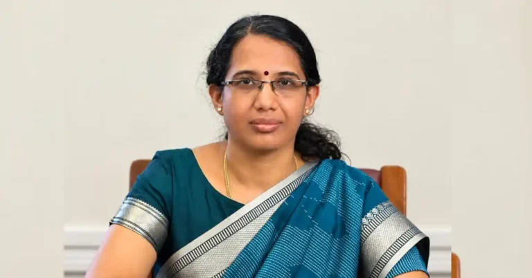 ಗೌರಿ-ಗಣೇಶ ಹಬ್ಬದ ಮೆರವಣಿಗೆಯಲ್ಲಿ ಕಲರ್ ಪೇಪರ್ ಬ್ಲಾಸ್ಟಿಂಗ್, ಪಟಾಕಿ/ಸಿಡಿಮದ್ದು ಬಳಕೆ ನಿಷೇಧ: ಚಿತ್ರದುರ್ಗ ಜಿಲ್ಲಾಧಿಕಾರಿ ಆದೇಶ