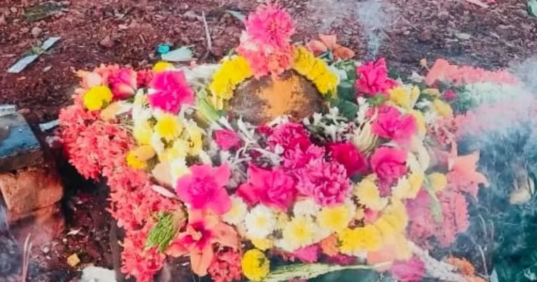 ಹೊಳಲ್ಕೆರೆ : ಕೊಳಾಳು ಗ್ರಾಮದ ಪುರಾತನ ಬಯಲು ಶಿವಲಿಂಗಕ್ಕೆ ಮಂಡಲ ಪೂಜೆ ಸಂಪನ್ನ: ಉತ್ತಮ ಮಳೆಗಾಗಿ ವಿಶೇಷ ಪ್ರಾರ್ಥನೆ