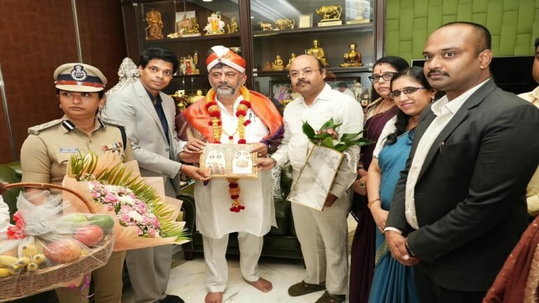 ವಿಶ್ವ ವಿಖ್ಯಾತ ಮೈಸೂರು ದಸರಾಗೆ ಸಿಎಂ ಡಿ.ಕೆ.ಶಿವಕುಮಾರ್ ಗೆ ಅಧಿಕೃತ ಆಹ್ವಾನ