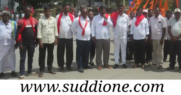 ಚಿತ್ರದುರ್ಗ : ಕೇಂದ್ರ ಚುನಾವಣಾ ಮುಖ್ಯ ಆಯುಕ್ತರ ವಜಾಕ್ಕೆ ಆಗ್ರಹ: ಕಮ್ಯುನಿಸ್ಟ್ ಪಕ್ಷದಿಂದ ಬೃಹತ್ ಪ್ರತಿಭಟನೆ
