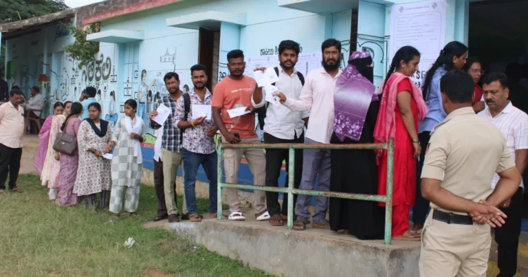 ಚಿತ್ರದುರ್ಗ: ಶಾಂತಿಯುತವಾಗಿ ಮುಕ್ತಾಯಗೊಂಡ ಆಗ್ನೇಯ ಪದವೀಧರರ ಚುನಾವಣೆ; ಶೇ. 66.73 ಮತ ಚಲಾವಣೆ