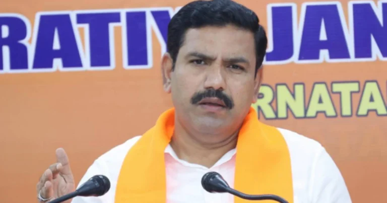 ಸ್ಟಿಂಗ್ ಆಪರೇಷನ್ ಪಿತಾಮಹ ಯಾರೆಂದು ಎಲ್ಲರಿಗೂ ಗೊತ್ತು: ಸಿಎಂ ಡಿಕೆಶಿ ವಿರುದ್ಧ ಬಿ.ವೈ. ವಿಜಯೇಂದ್ರ ವಾಗ್ದಾಳಿ