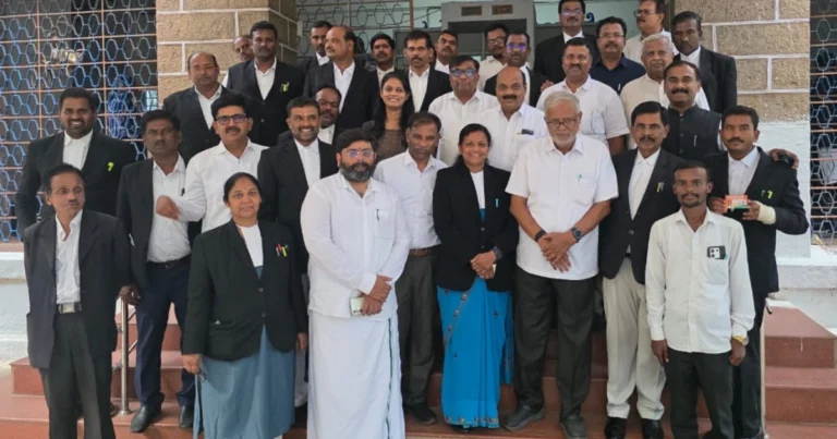 ಚಿತ್ರದುರ್ಗ: ಆಗ್ನೇಯ ಪದವೀಧರರ ಚುನಾವಣೆ : ಎನ್ಡಿಎ ಅಭ್ಯರ್ಥಿ ಪರ ಮಾಜಿ ಸಚಿವ ಸುರೇಶ್ ಕುಮಾರ್ ಮತಯಾಚನೆ